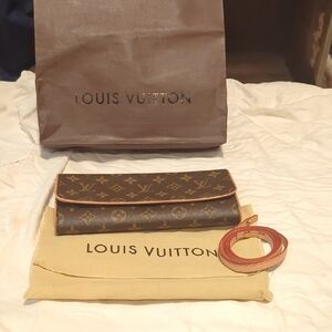 Authentic Louis Vuitton Twin Pochette GM